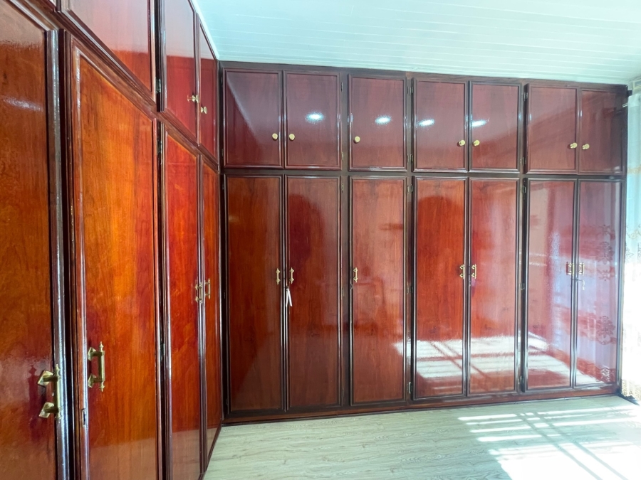 6 Bedroom Property for Sale in Dan Pienaar Free State